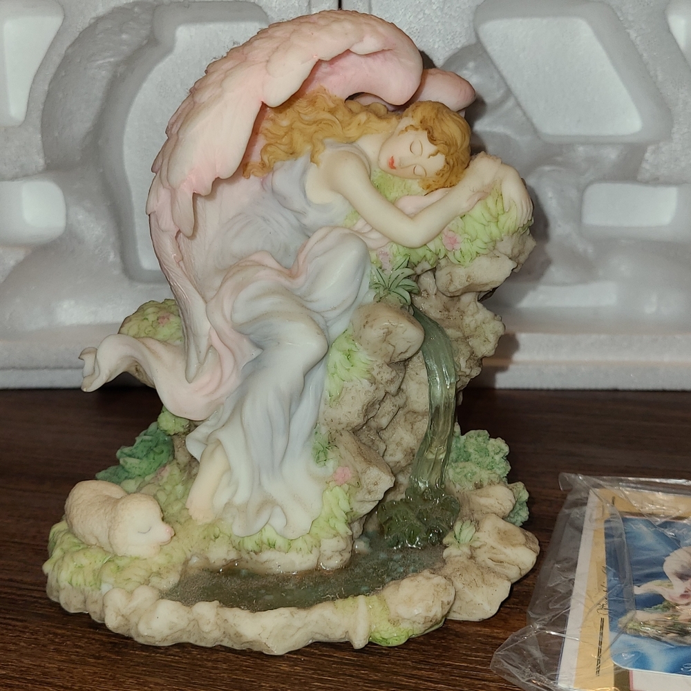 Seraphim Classics Serenity Trusting Soul Angel NIB 1999